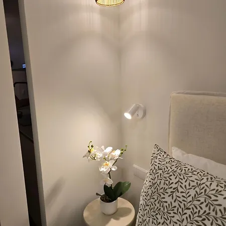 Lhome Puerta Osario Sewilla